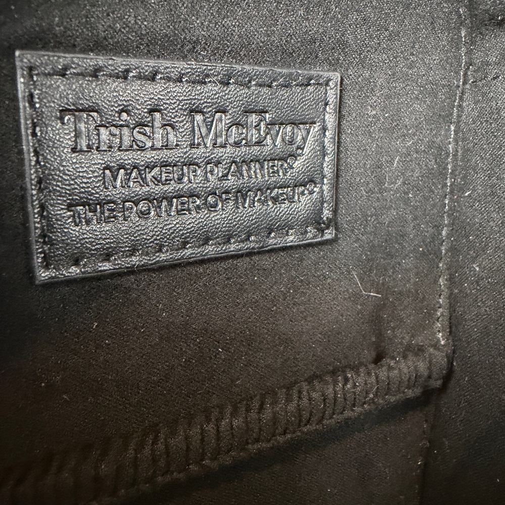 Trish McEvoy‎ Black “Power of Makeup” Planner with Butterfly Patch - Picture 12 of 16